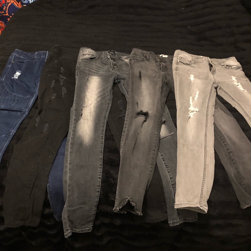 Bundle of five jeans